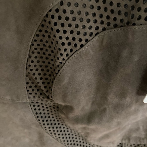 Cigno Nero goat skin poncho - Picture 4 of 5